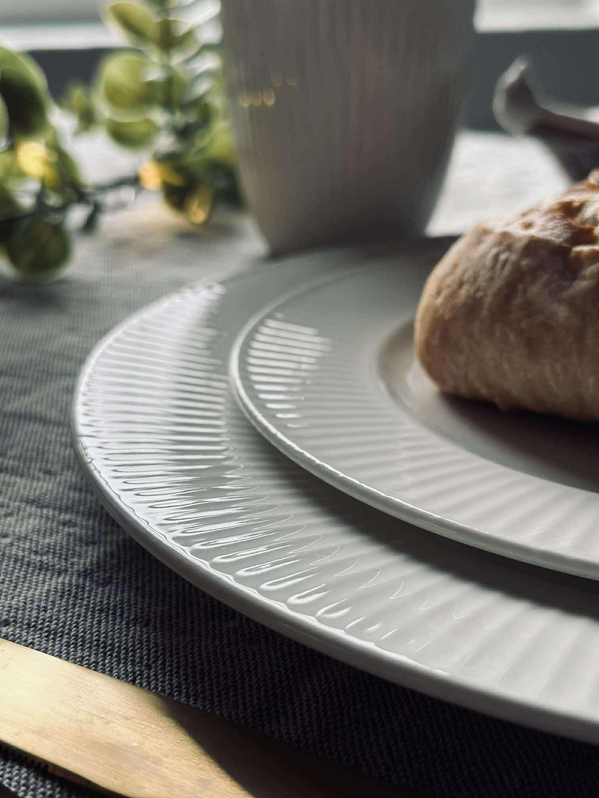Assiette striée