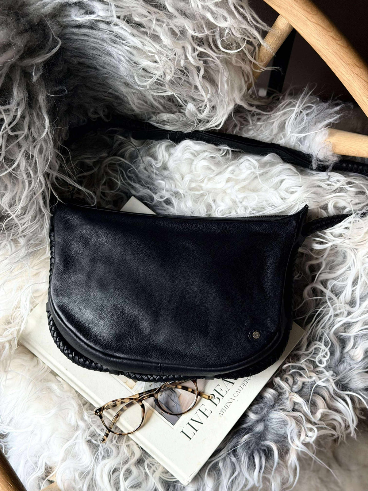 Sac à main avec belle bandoulière tressée - Black