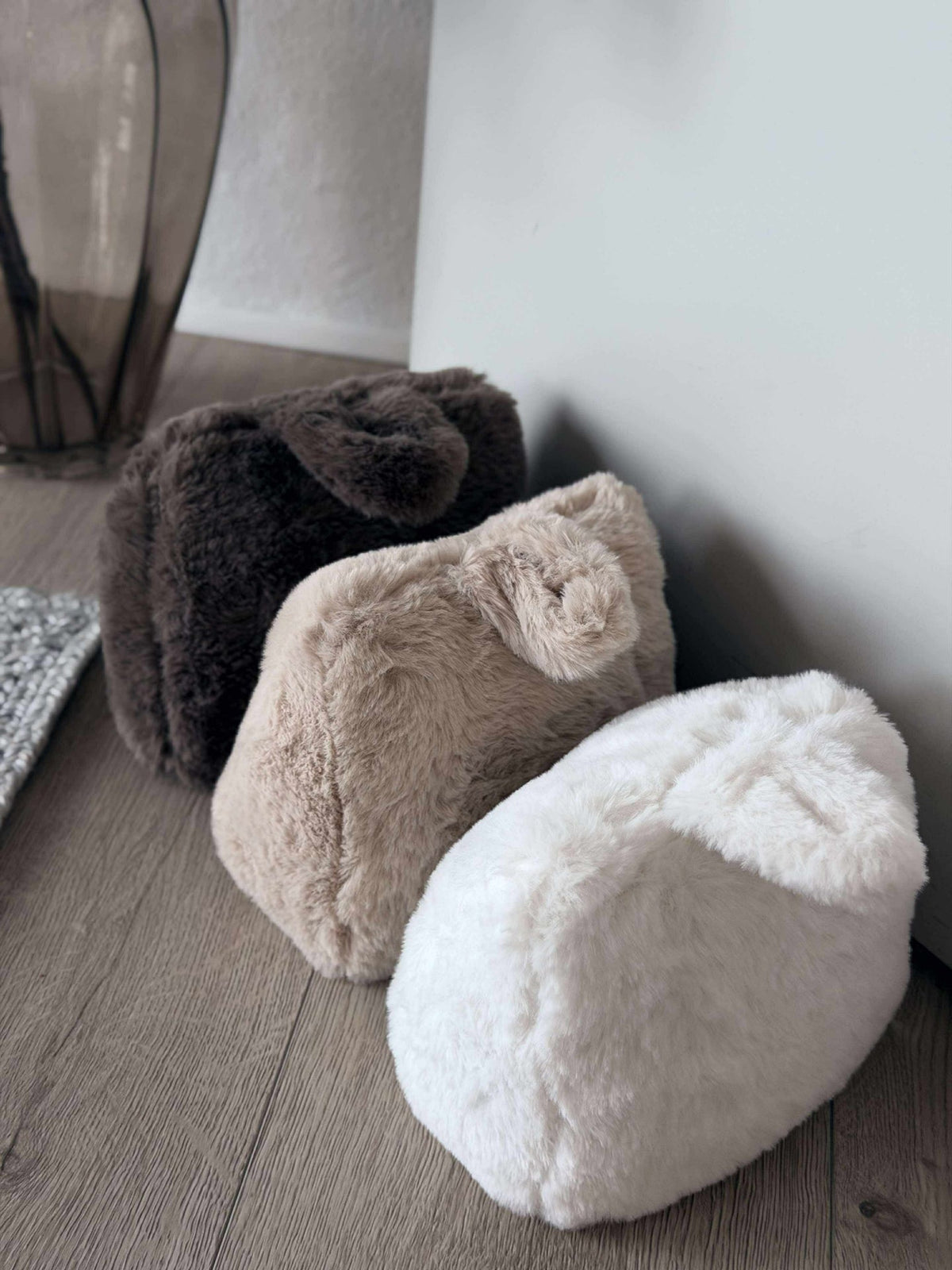 Cale-porte en peluche - Plusieurs couleurs