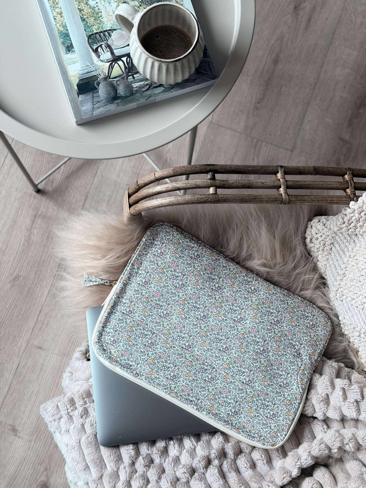 Housse pour iPad / ordinateur portable - Fleurs