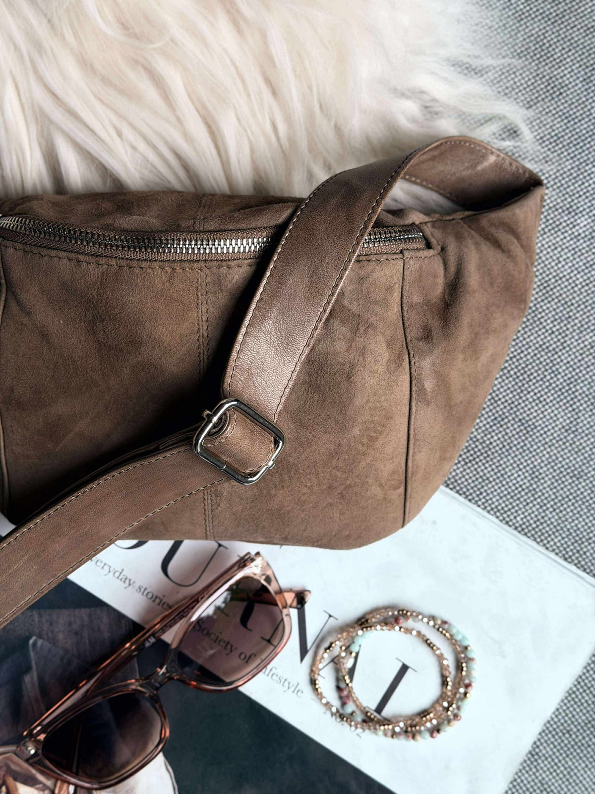 Bumbag JUNE en cuir suédé - Nude brown