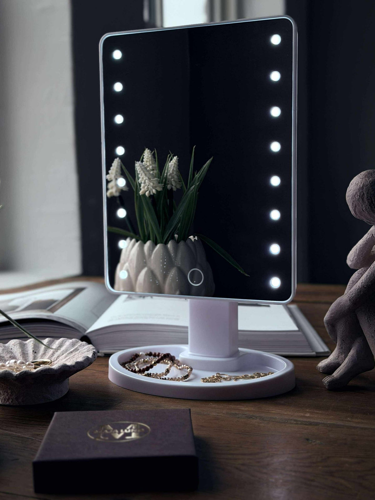 Miroir de maquillage avec lumière