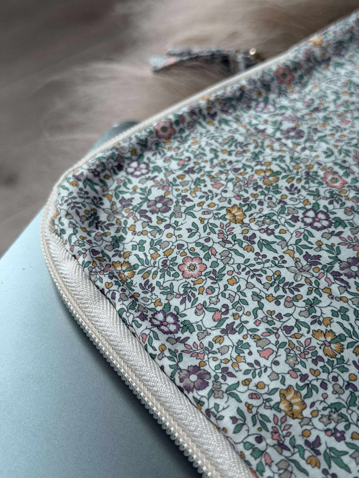Housse pour iPad / ordinateur portable - Fleurs