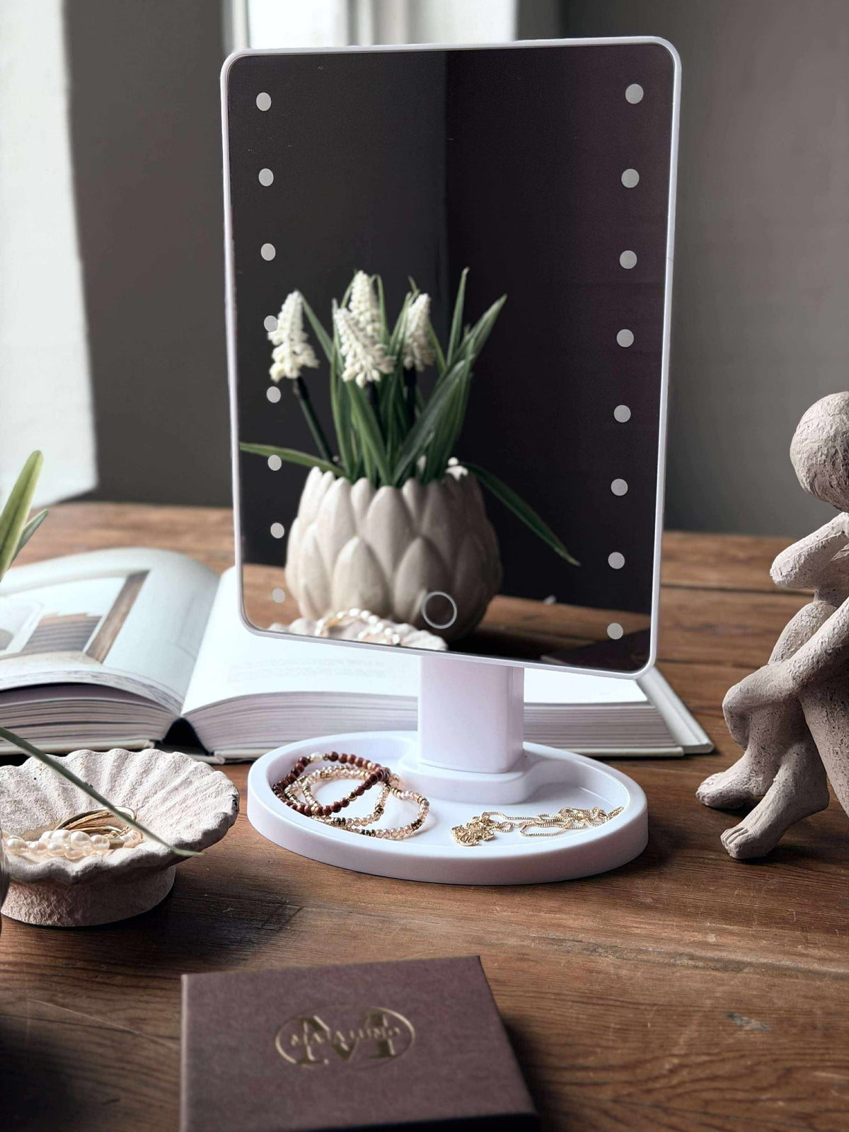 Miroir de maquillage avec lumière