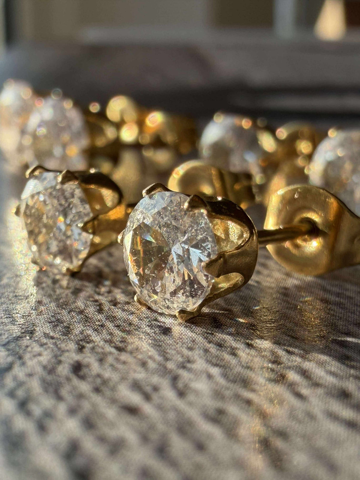 Box mix avec 6 boucles d’oreilles - Riva plaqué or 18k