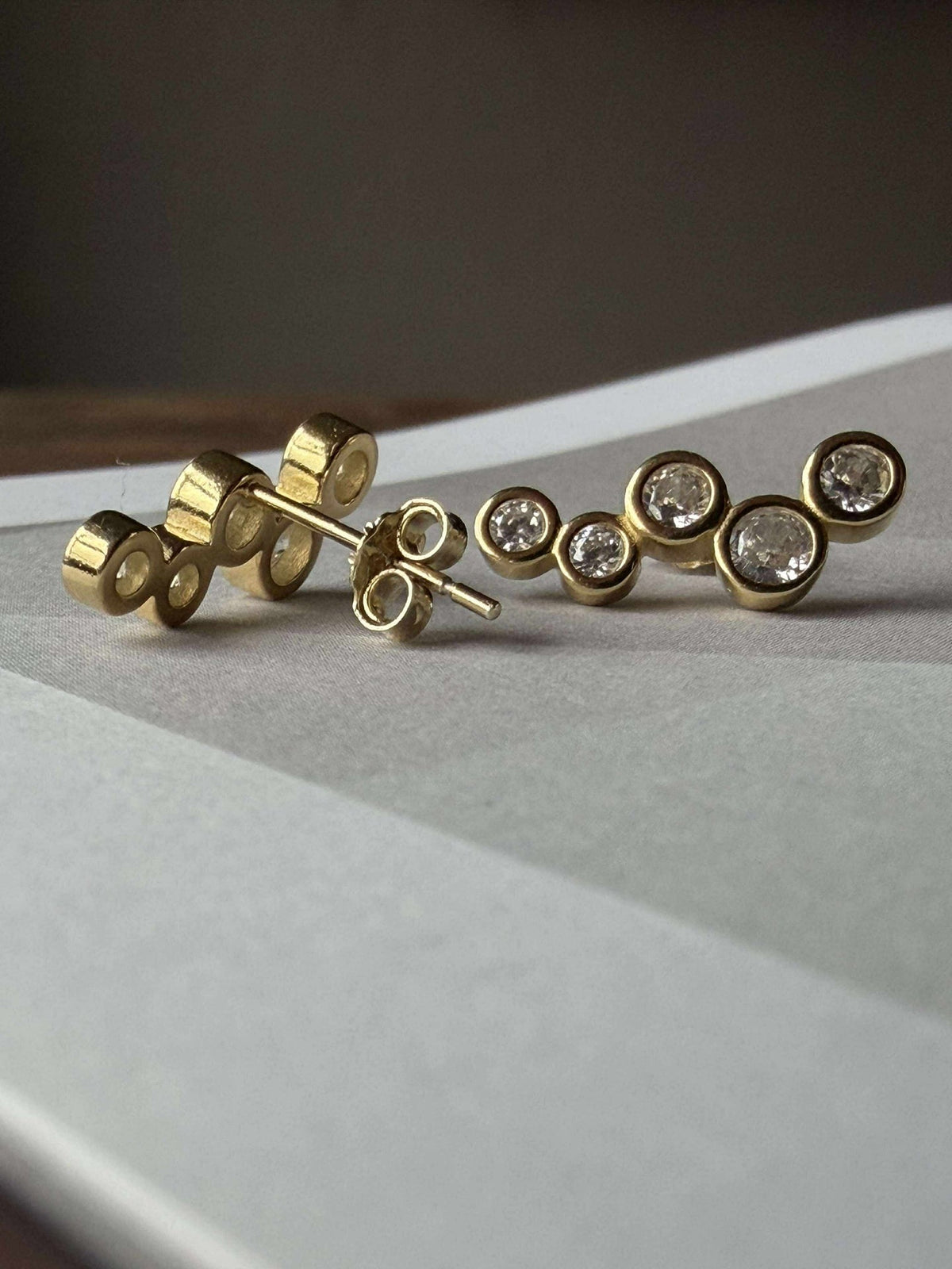 Puces d’oreilles Amina - argent sterling plaqué or