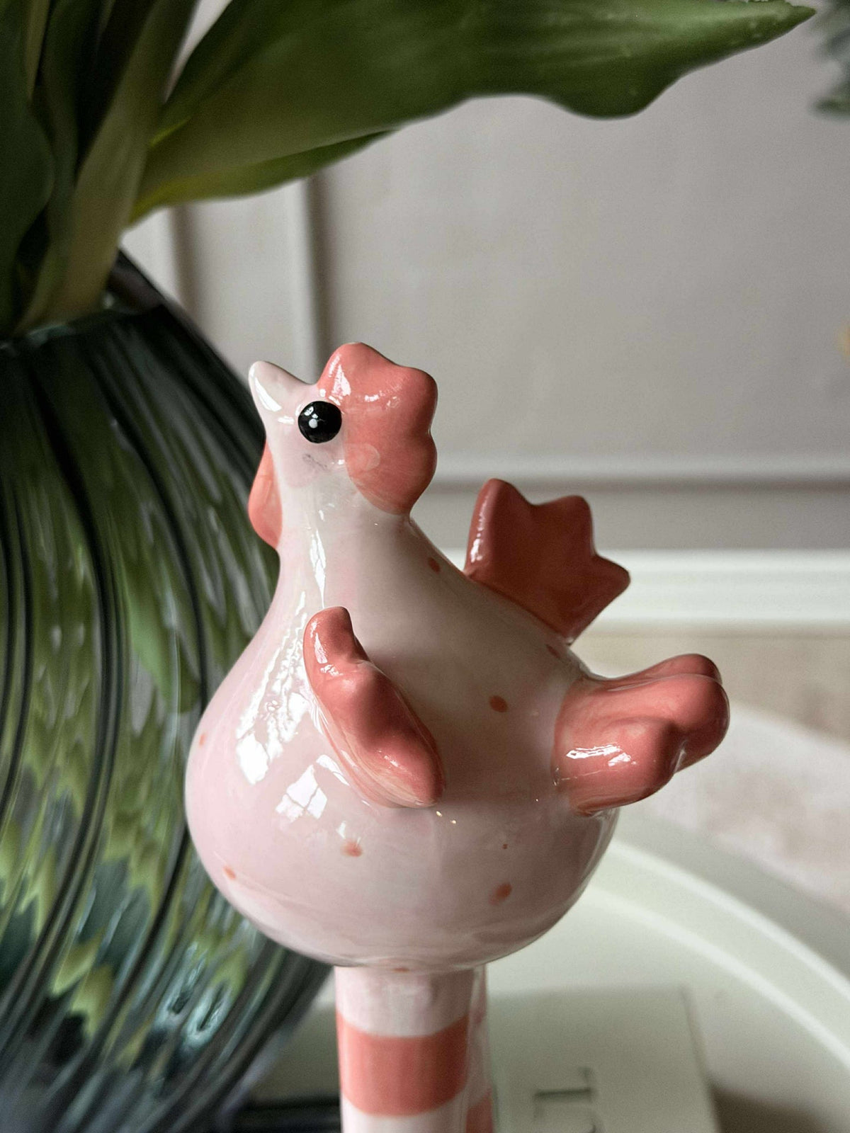 Poule aux longues pattes - Rose