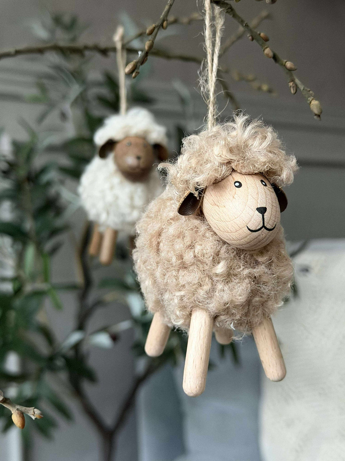 Mouton Fluffy Hêtre/Naturel 8 cm