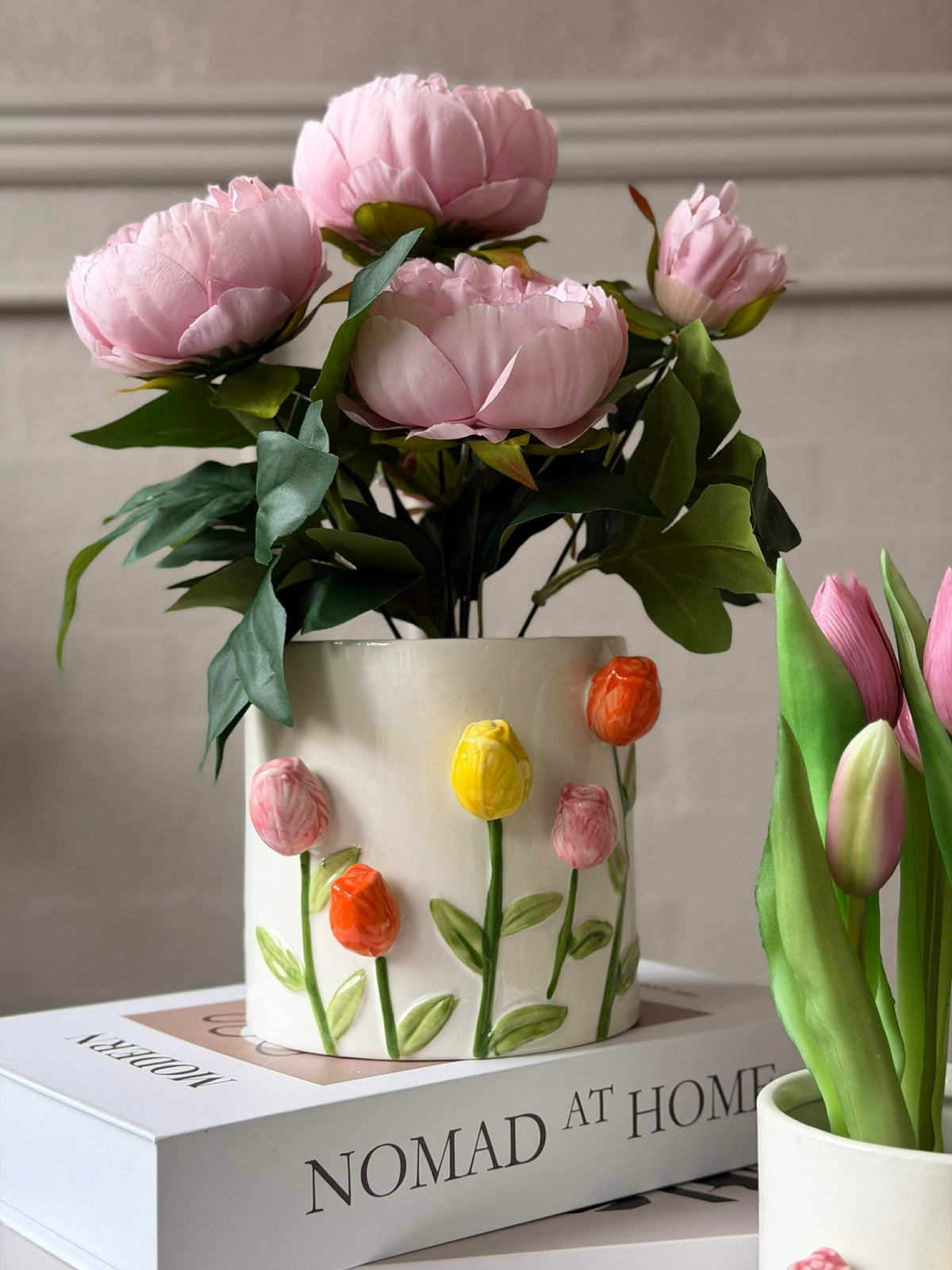 Cache-pot avec tulipes - plusieurs tailles
