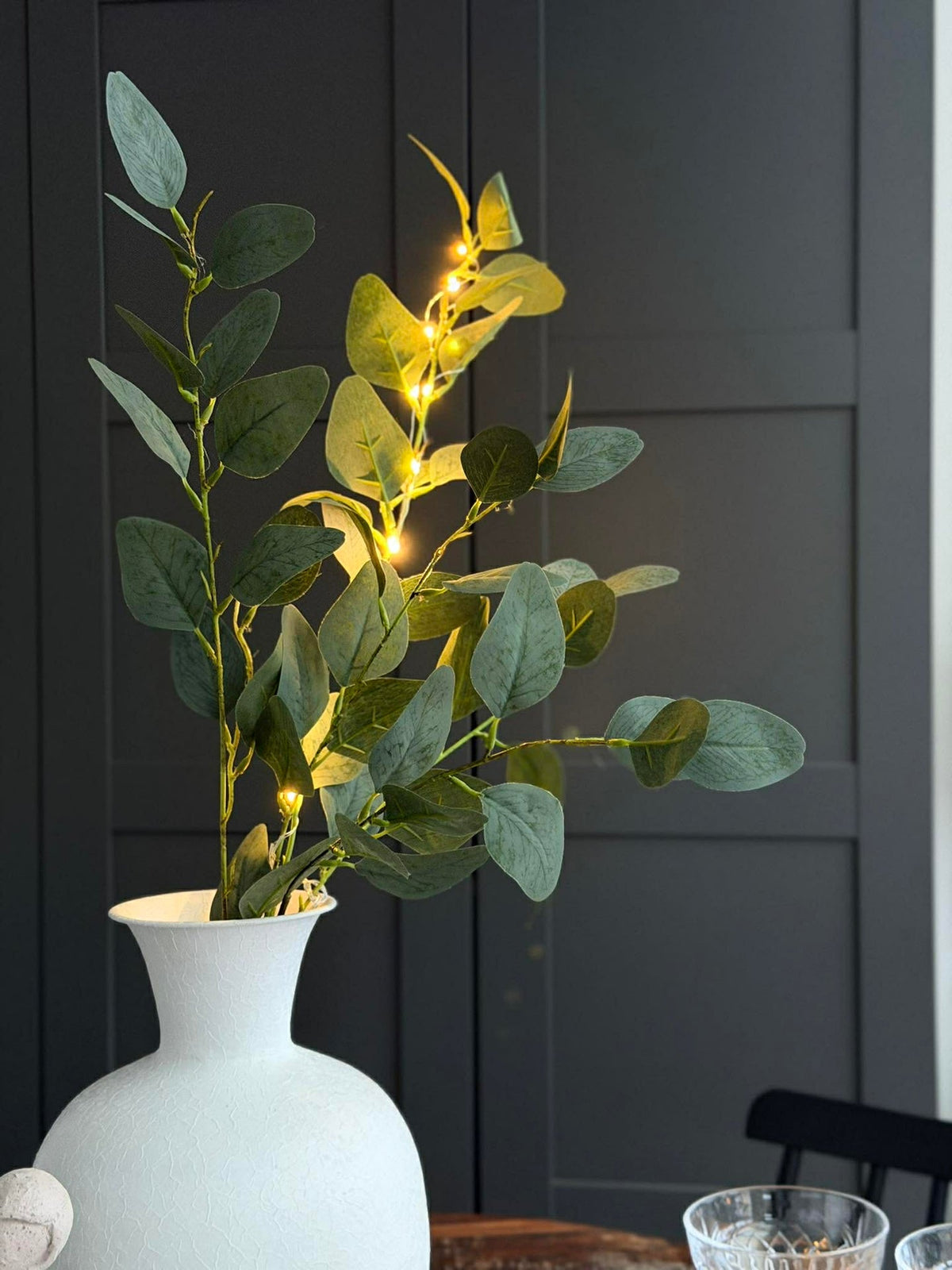 Branche d’eucalyptus avec lumière - 100 cm