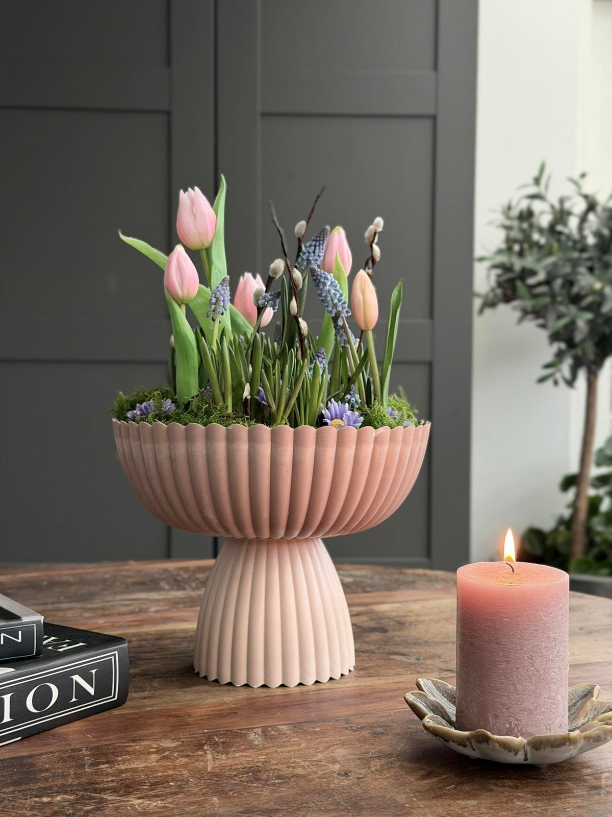 Présentoir DIY au look béton - Rose