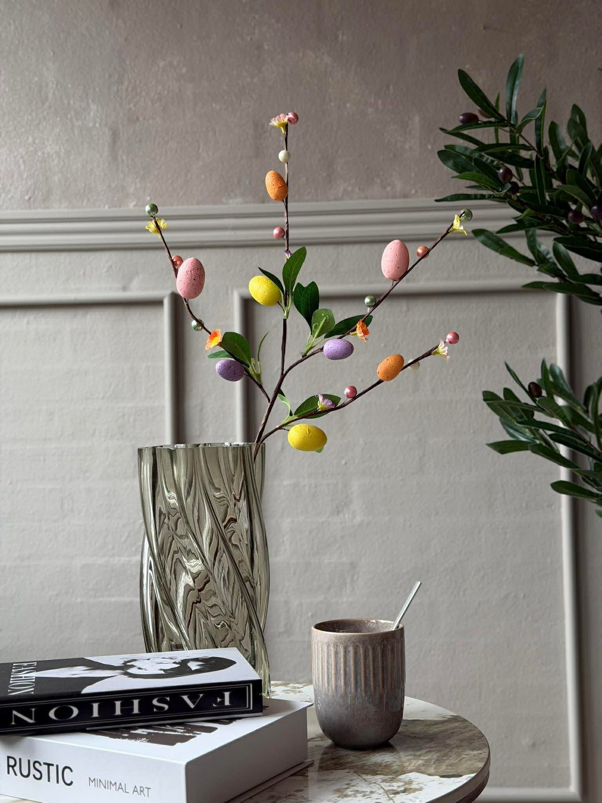 Branche avec œufs de Pâques - Color egg
