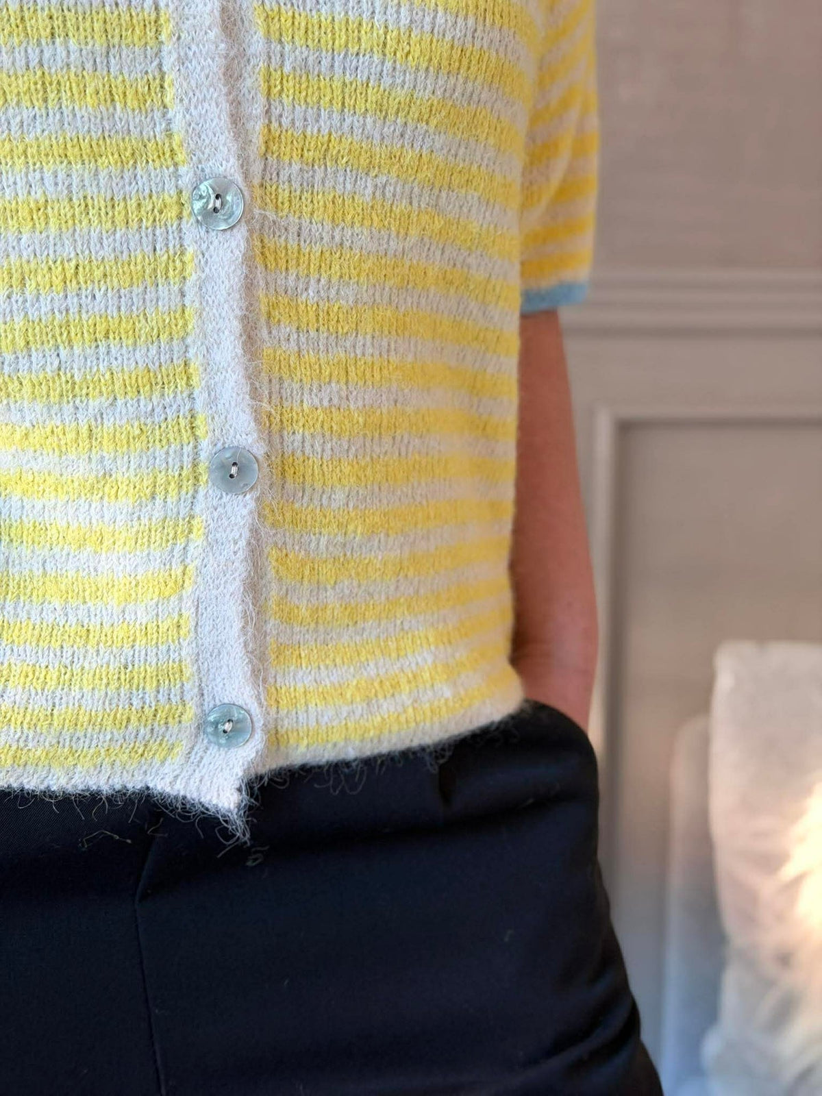 Pull Susanne yellow