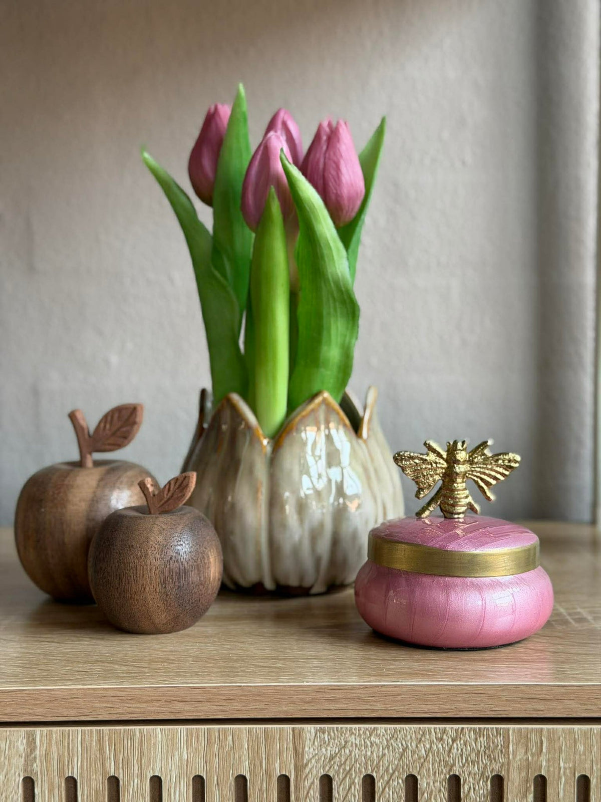 Boîte avec couvercle – Rose avec abeille