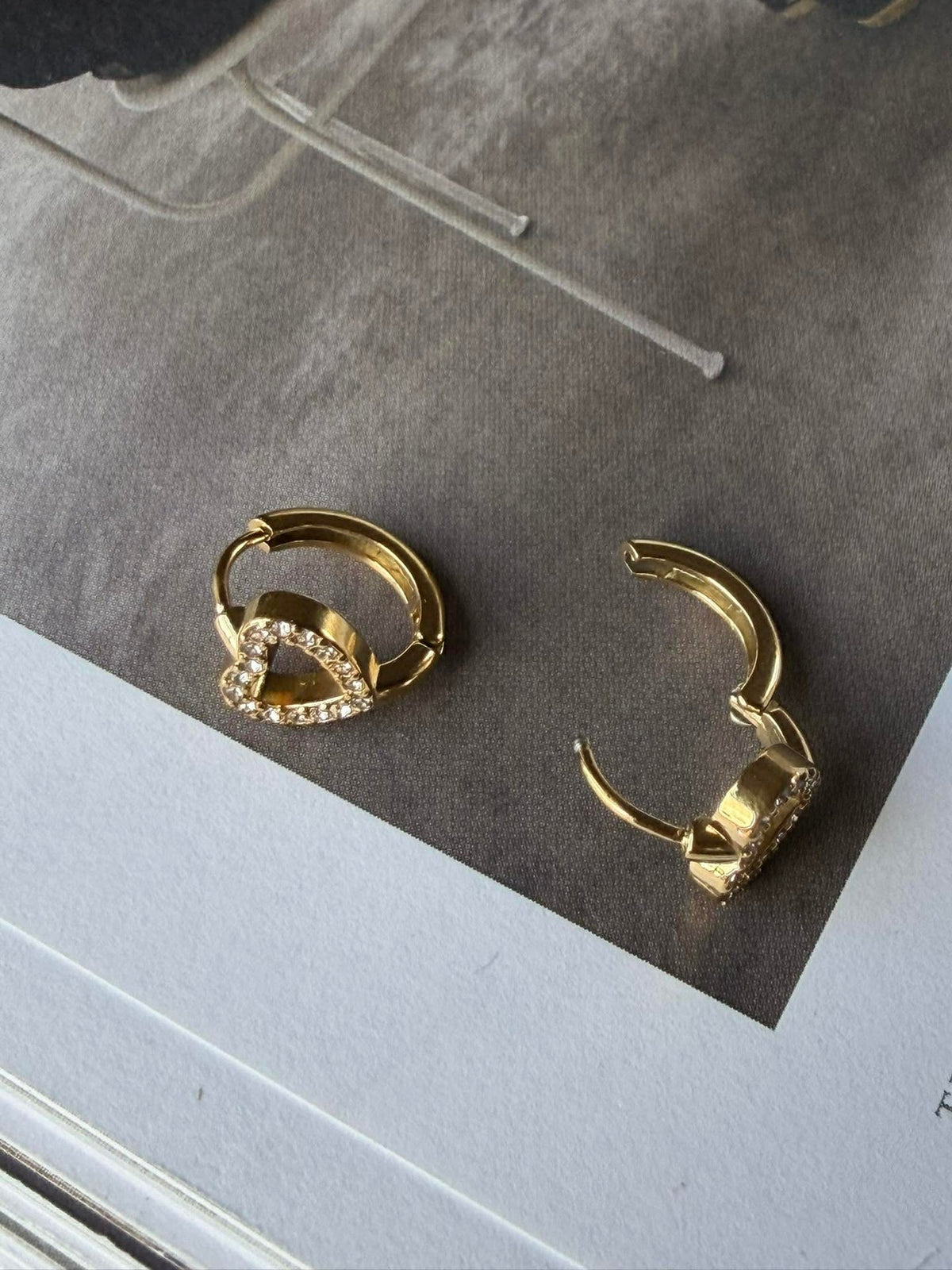 Boucles d’oreilles VIELLA - plaquées or et ornées de zircones