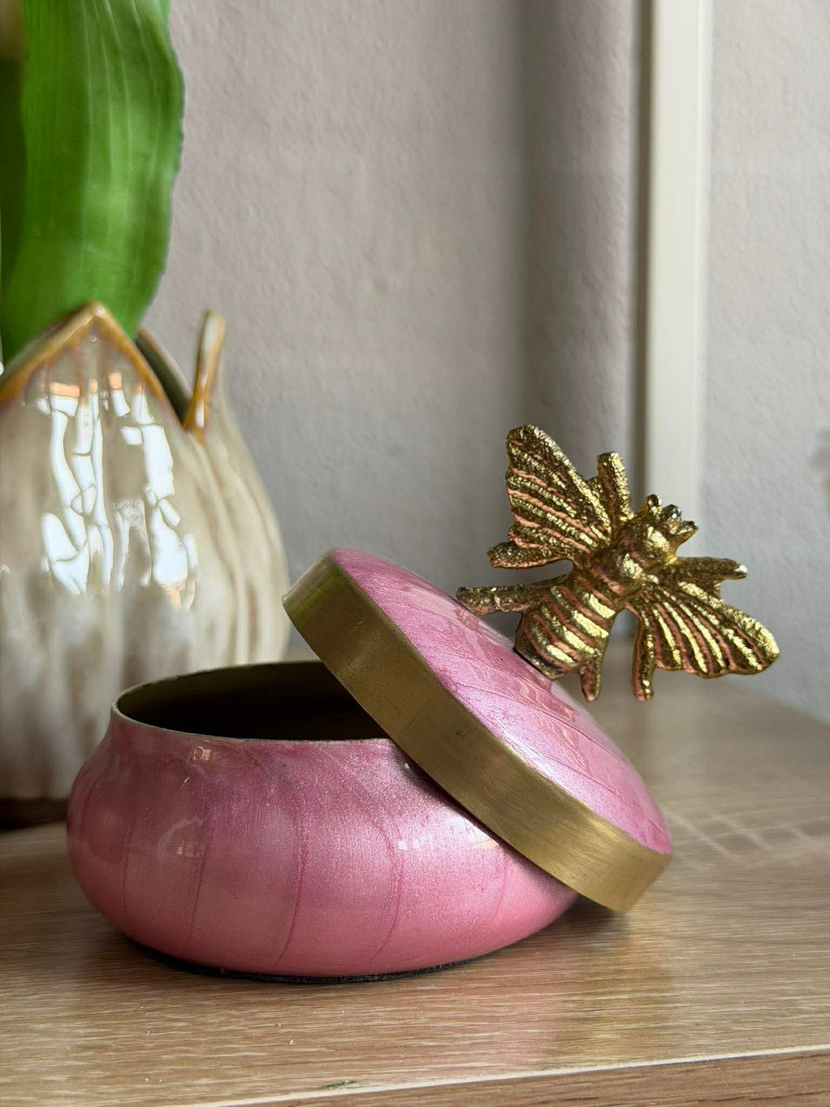 Boîte avec couvercle – Rose avec abeille