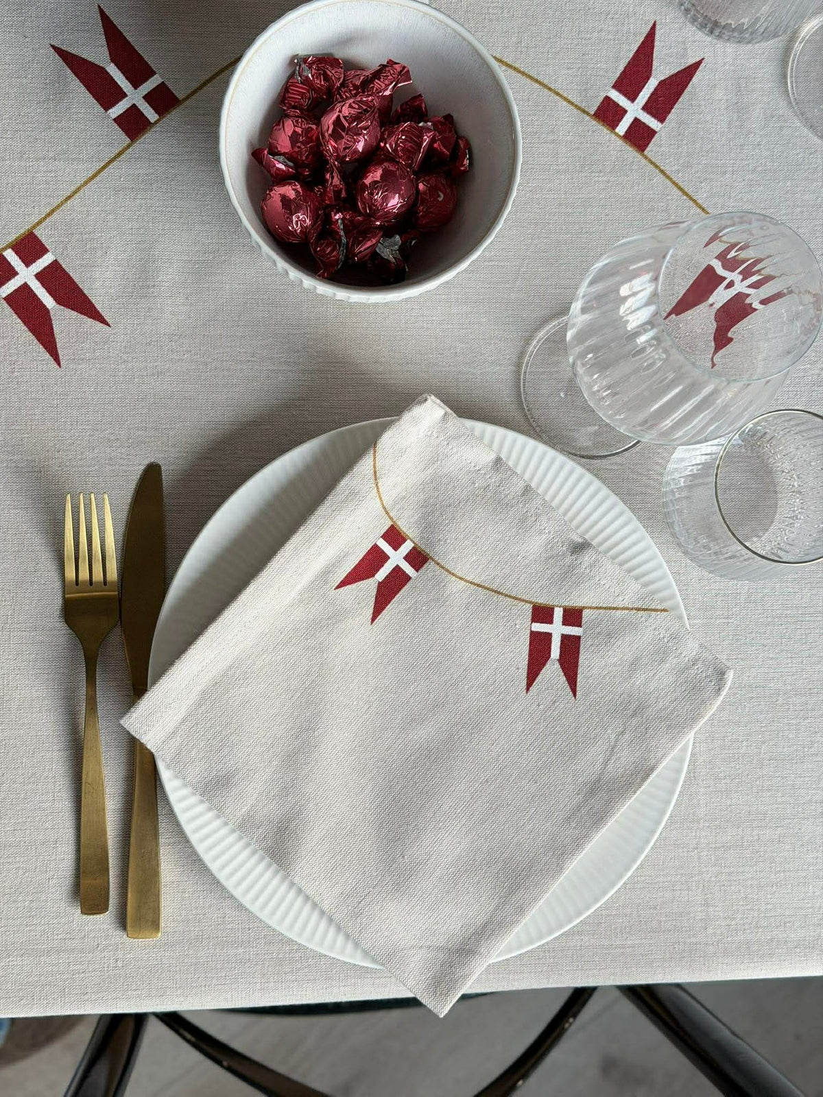 Serviettes de table avec drapeau -  4 pcs