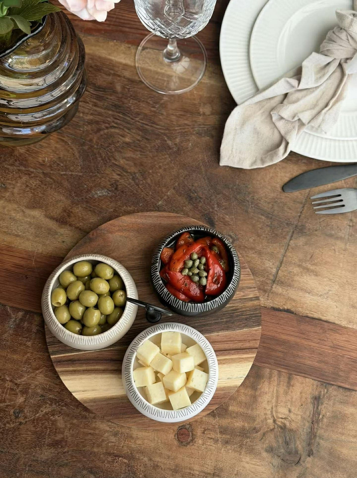 Tapas - 3 bols sur plateau rond