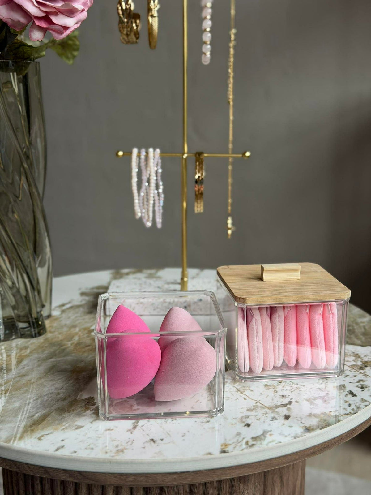 Organisateur de maquillage avec éponges - 2 niveaux