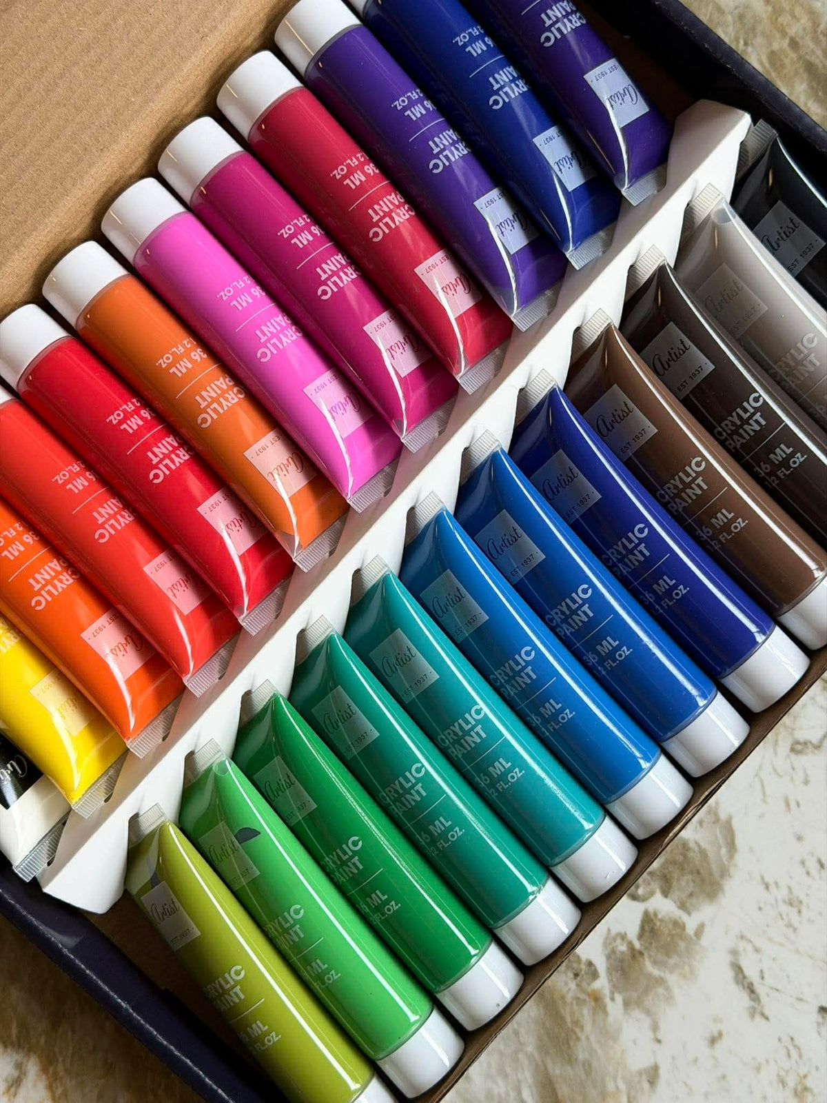 Peinture acrylique 36 ml - set de 24 pièces. Idéal pour la peinture sur pierre