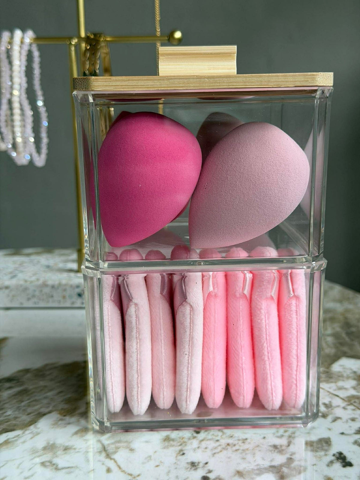 Organisateur de maquillage avec éponges - 2 niveaux