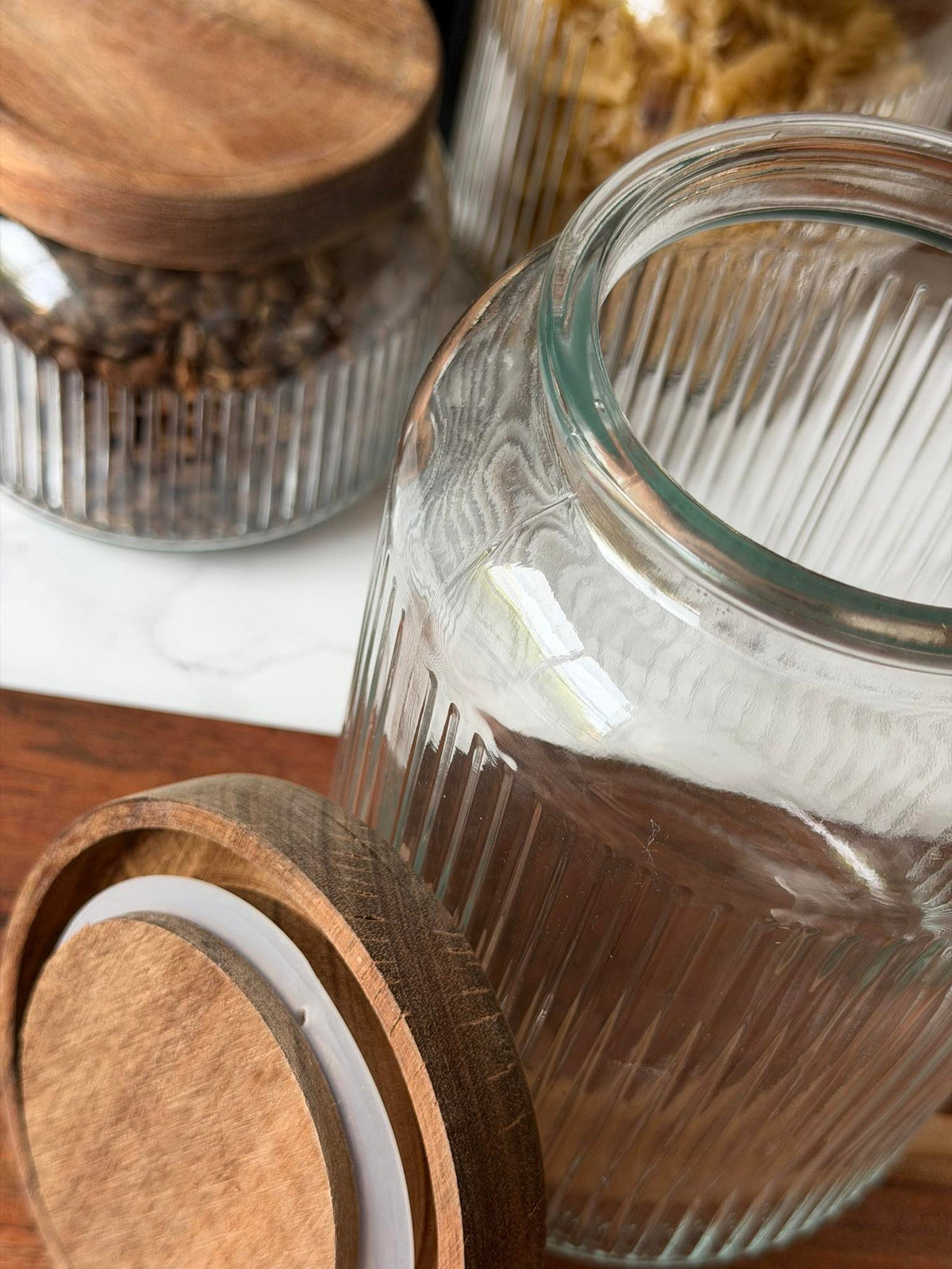 Bocal de rangement avec couvercle en acacia - Plusieurs tailles