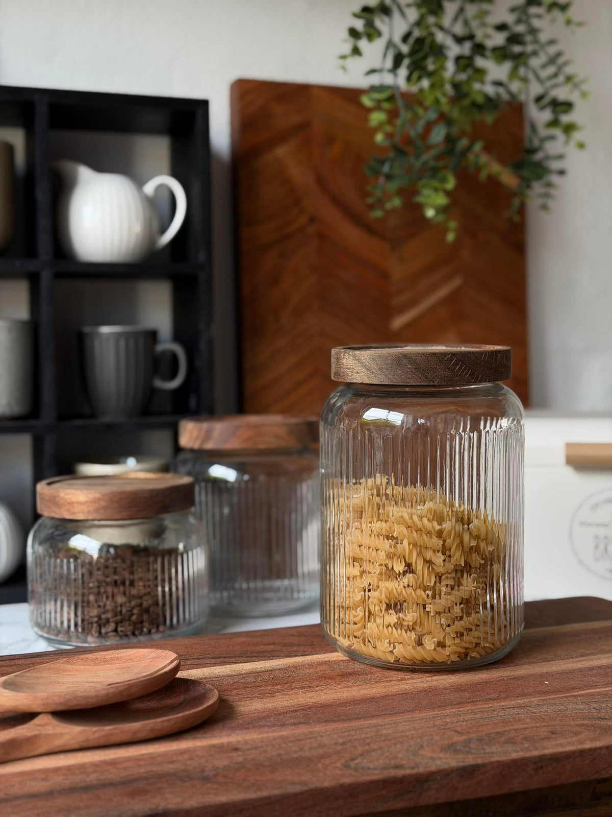 Bocal de rangement avec couvercle en acacia - Plusieurs tailles