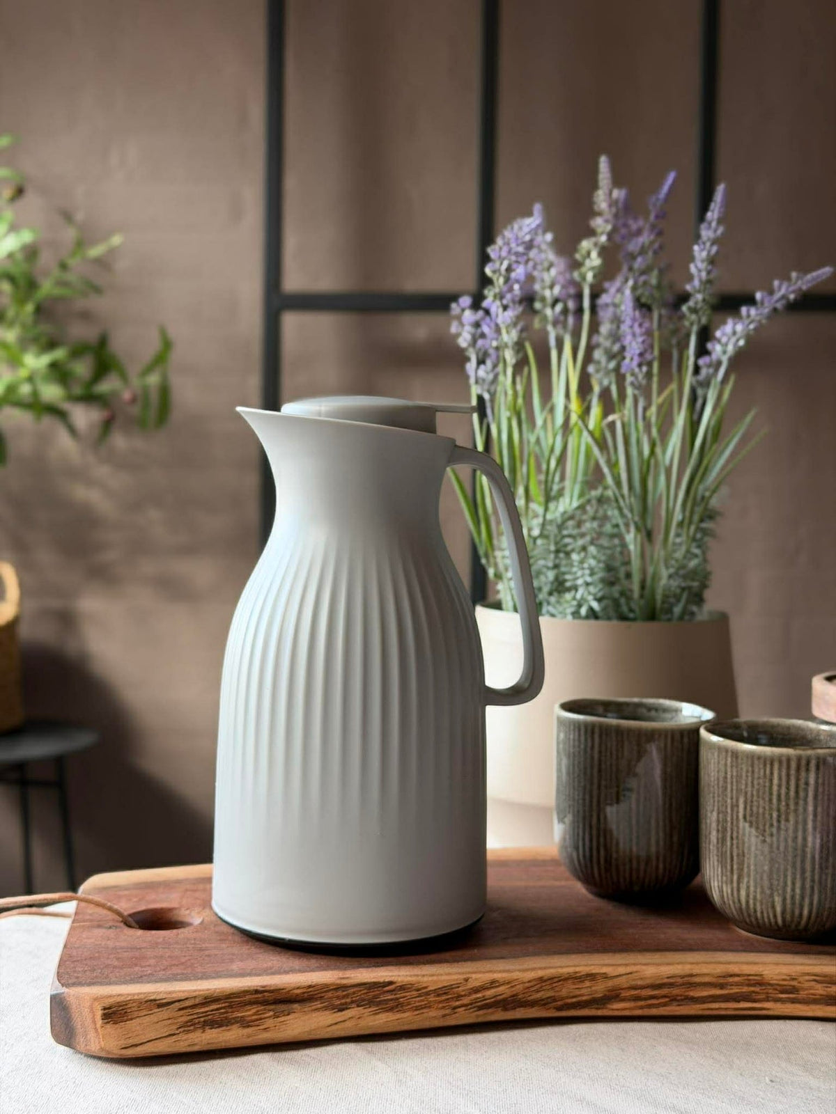 Carafe isotherme à rainures - Plusieurs couleurs
