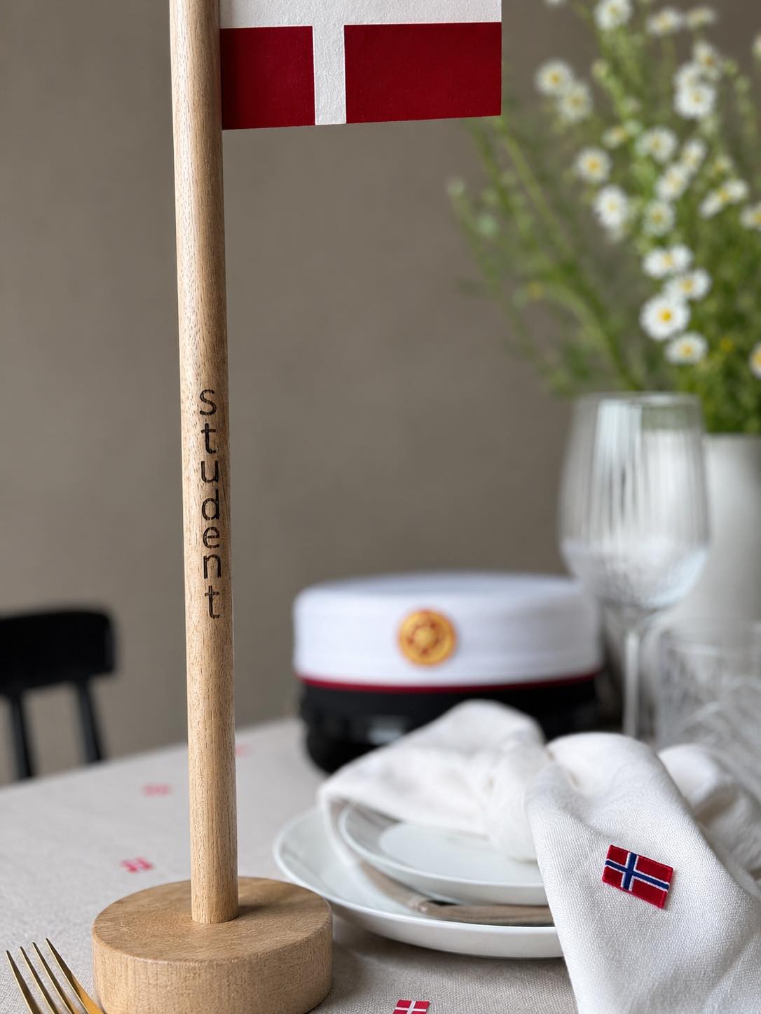 Drapeau Student en bois - Plusieurs tailles