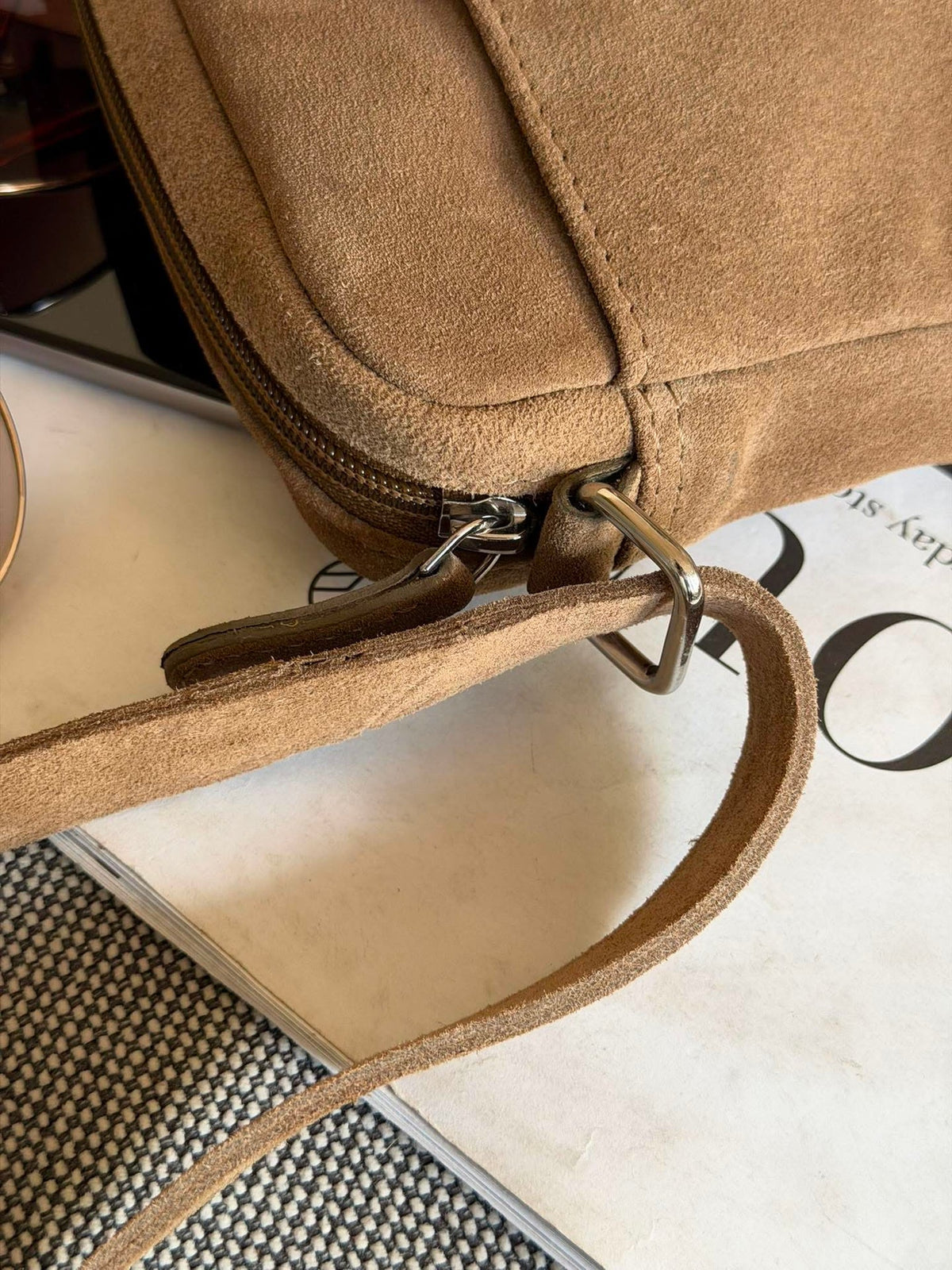 Pochette pour téléphone Daily – Suede beige