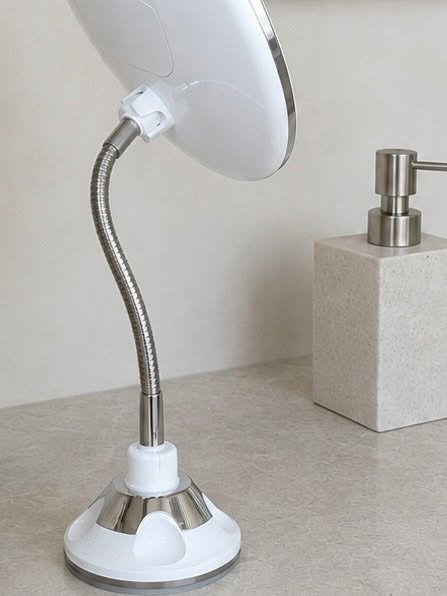 Miroir de maquillage avec éclairage