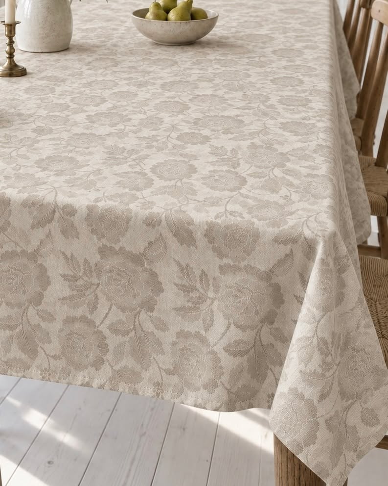 Nappe JACQUARD fleur couleur sable avec imprimé floral