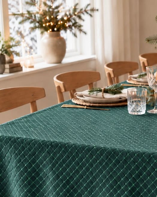 Nappe verte avec motif en losanges - 140 x 240 cm