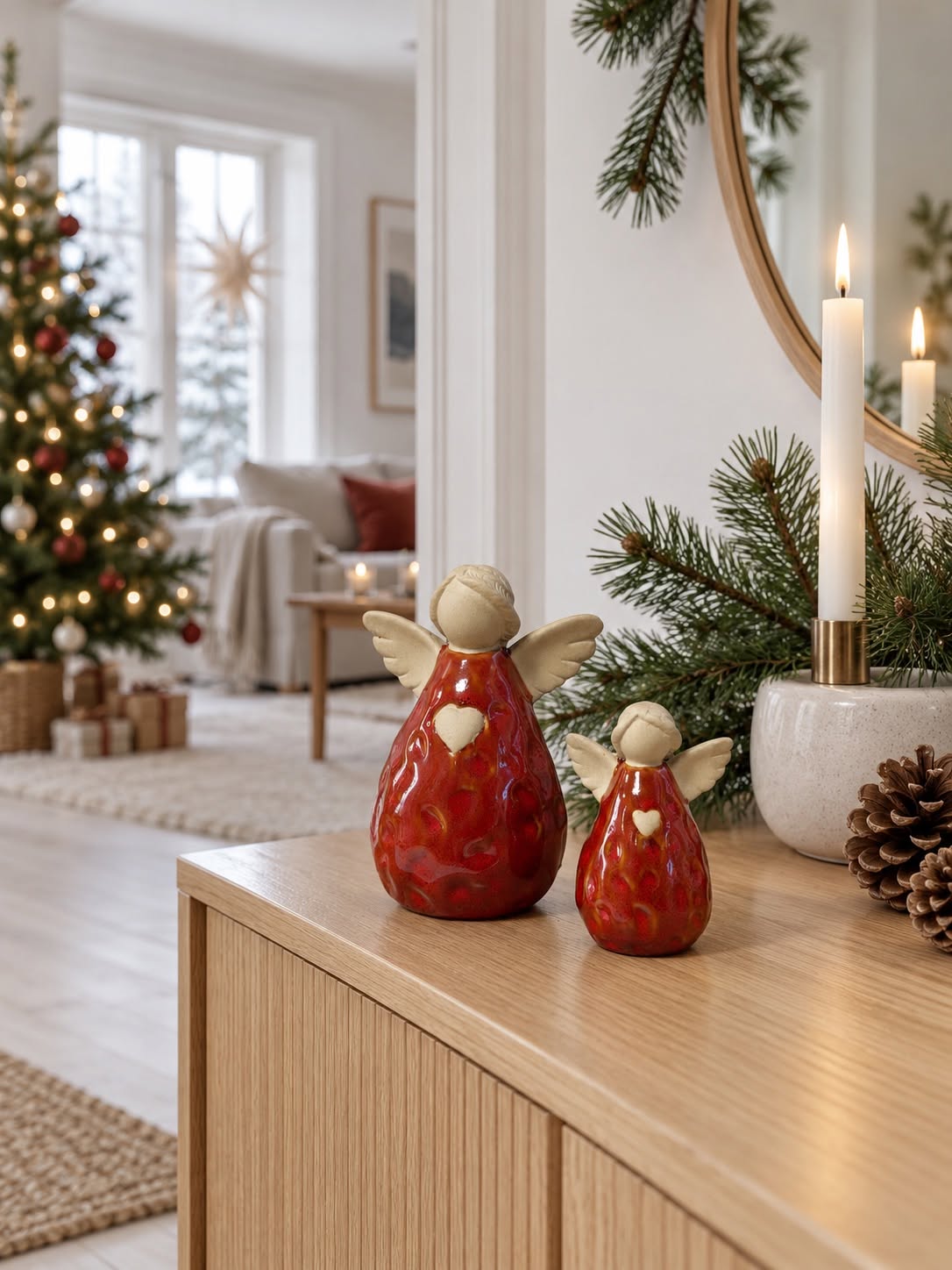 Ange en céramique – rouge et beige