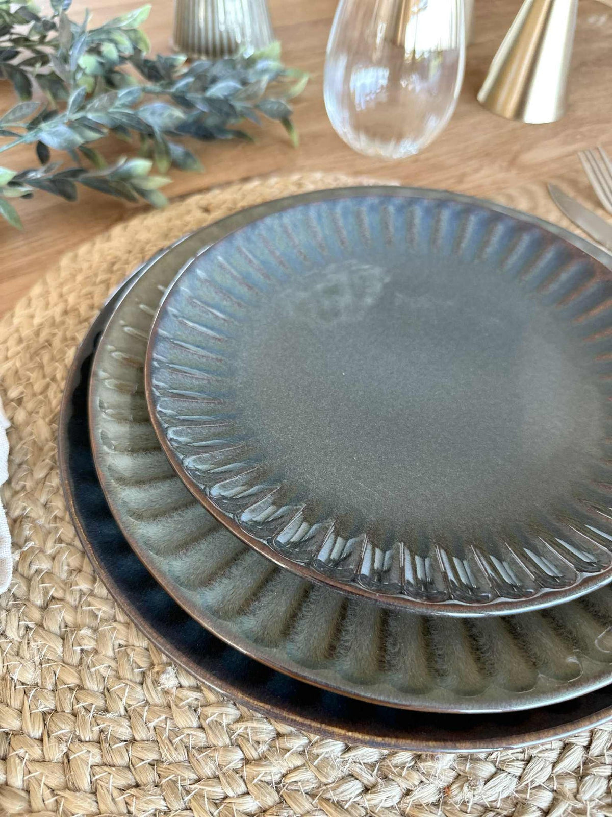 Assiette VIGA Gris / brun - Plusieurs tailles