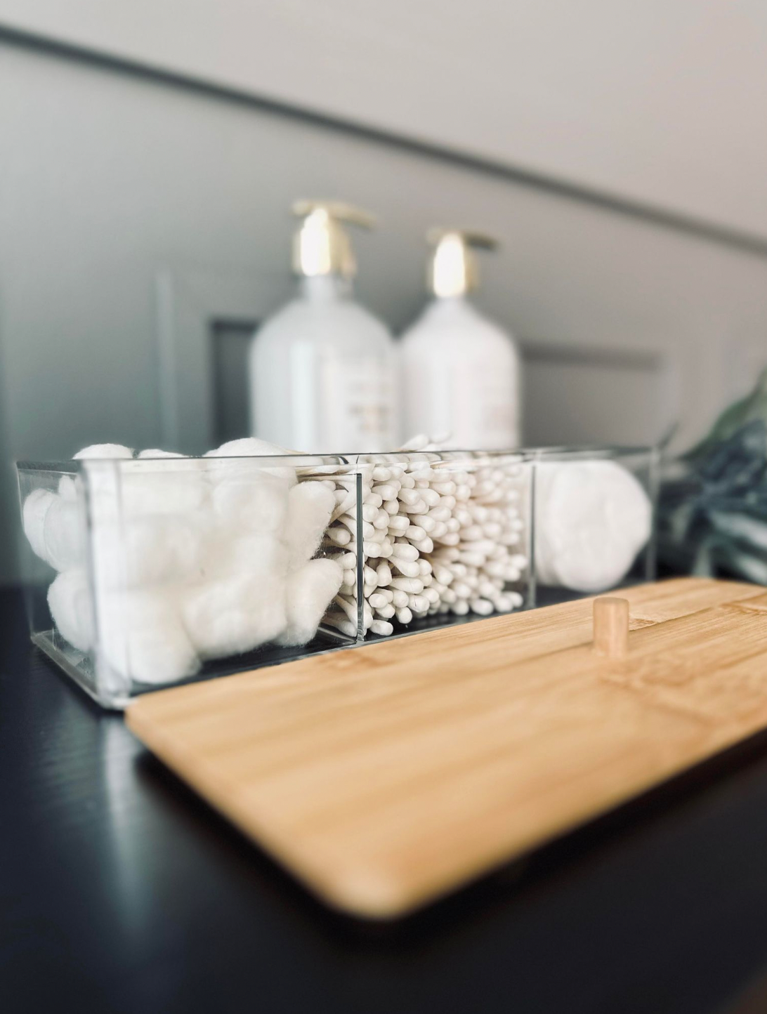 Organisateur de maquillage - Acrylique avec couvercle en bambou