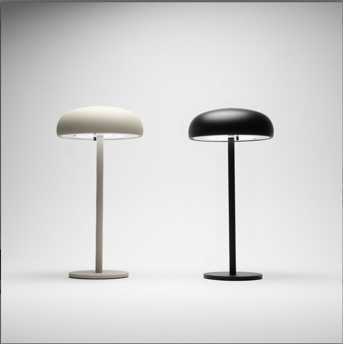 Lampe de table tactile LED Isolde. Noir/Beige