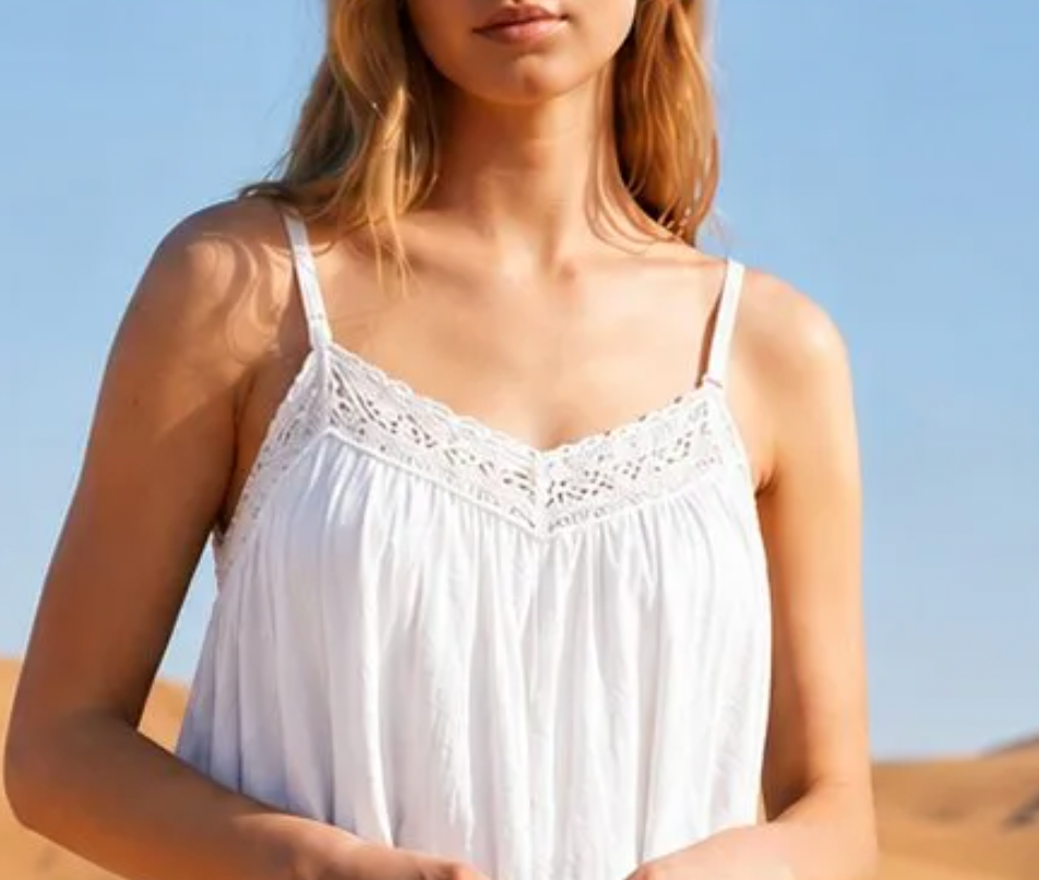 Robe Nola - White