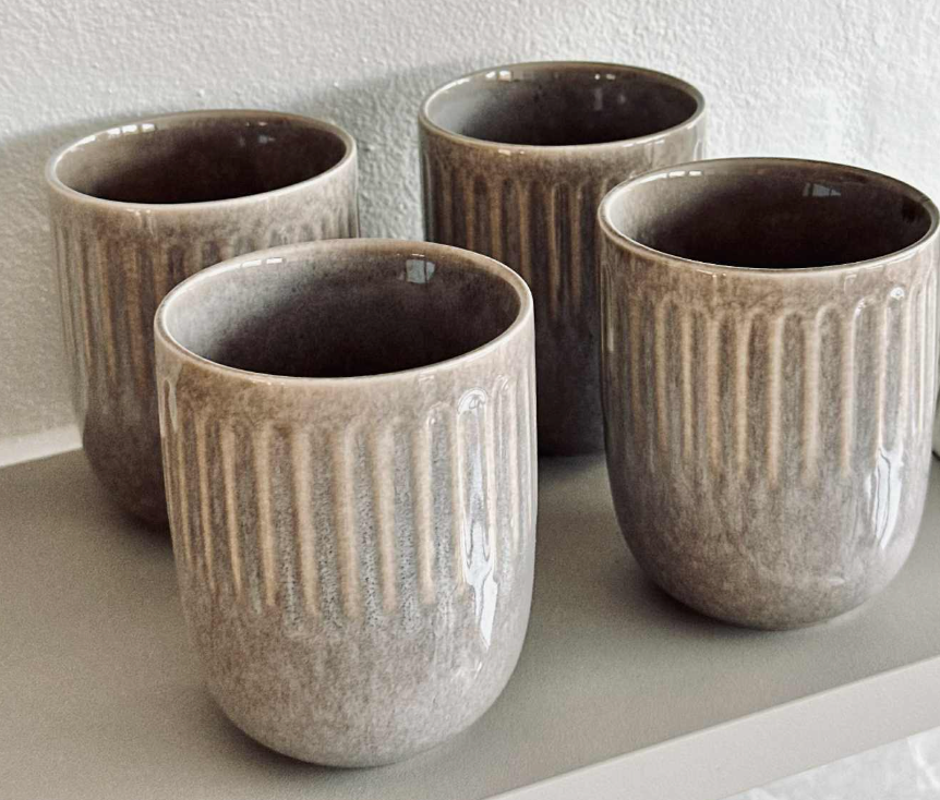Lot de 4 mugs en grès - Beige