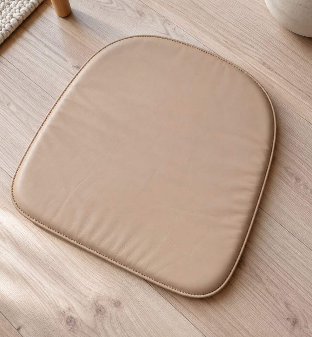 Coussin de chaise HAY - peau d’agneau sable