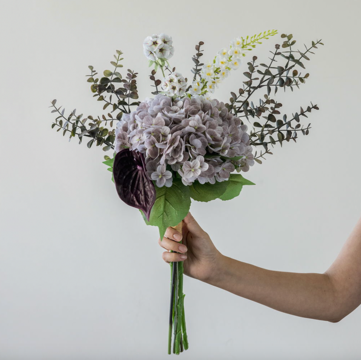 Bouquet avec hortensia et eucalyptus