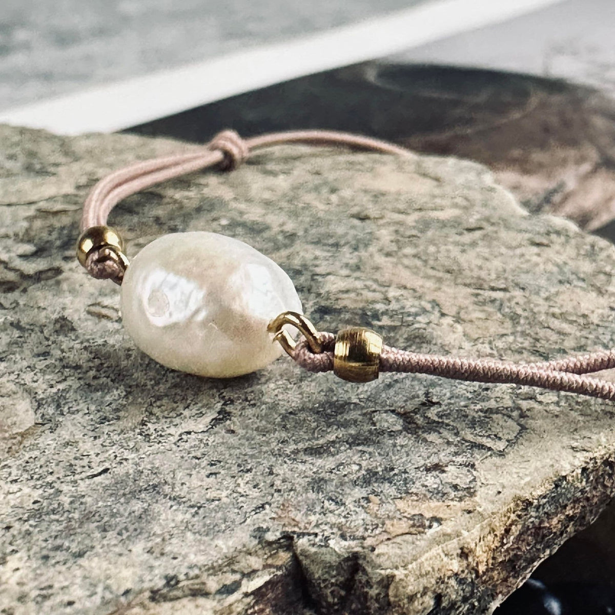 Armbånd Fresia m. Ferskvandsperle - VIAMAJA.DK