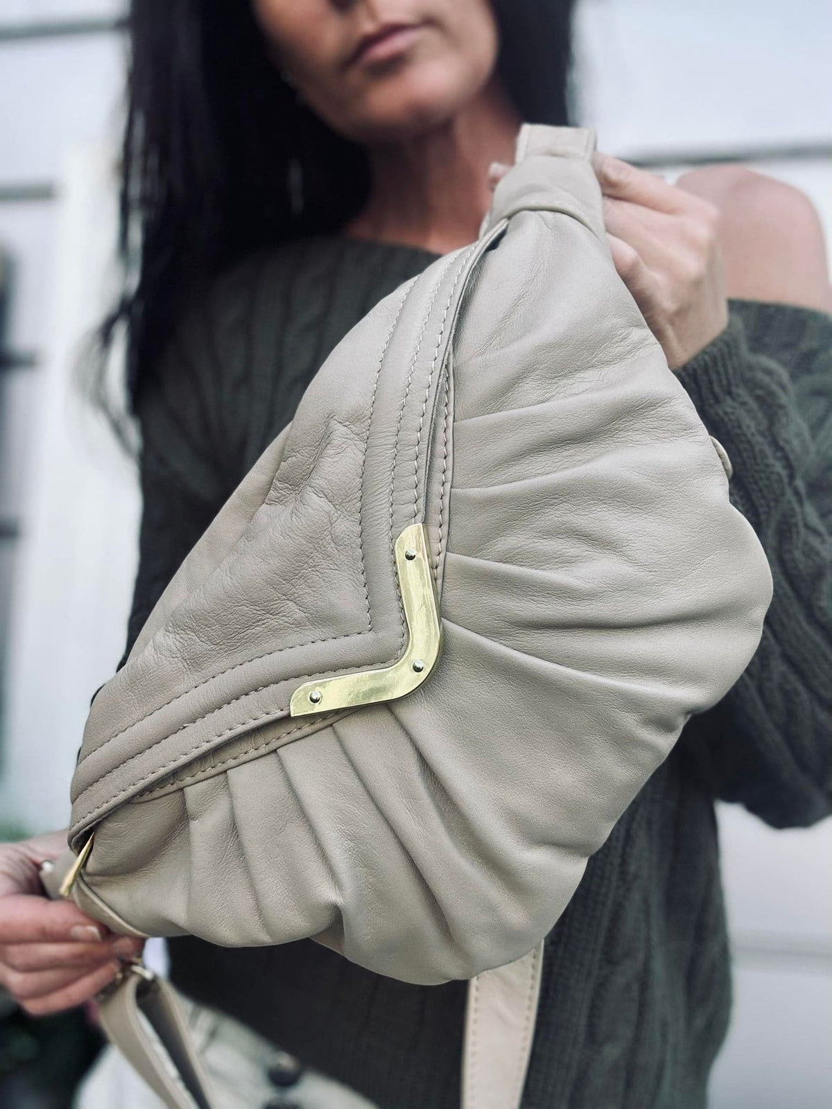 Bumbag FEMININ i blød skindkvalitet - VIAMAJA.DK