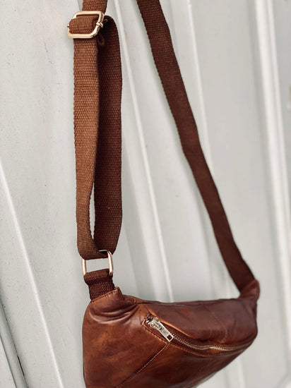 Bumbag JUNE - Dark cognac - VIAMAJA.DK