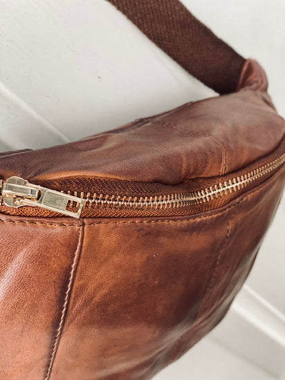 Bumbag JUNE - Dark cognac - VIAMAJA.DK