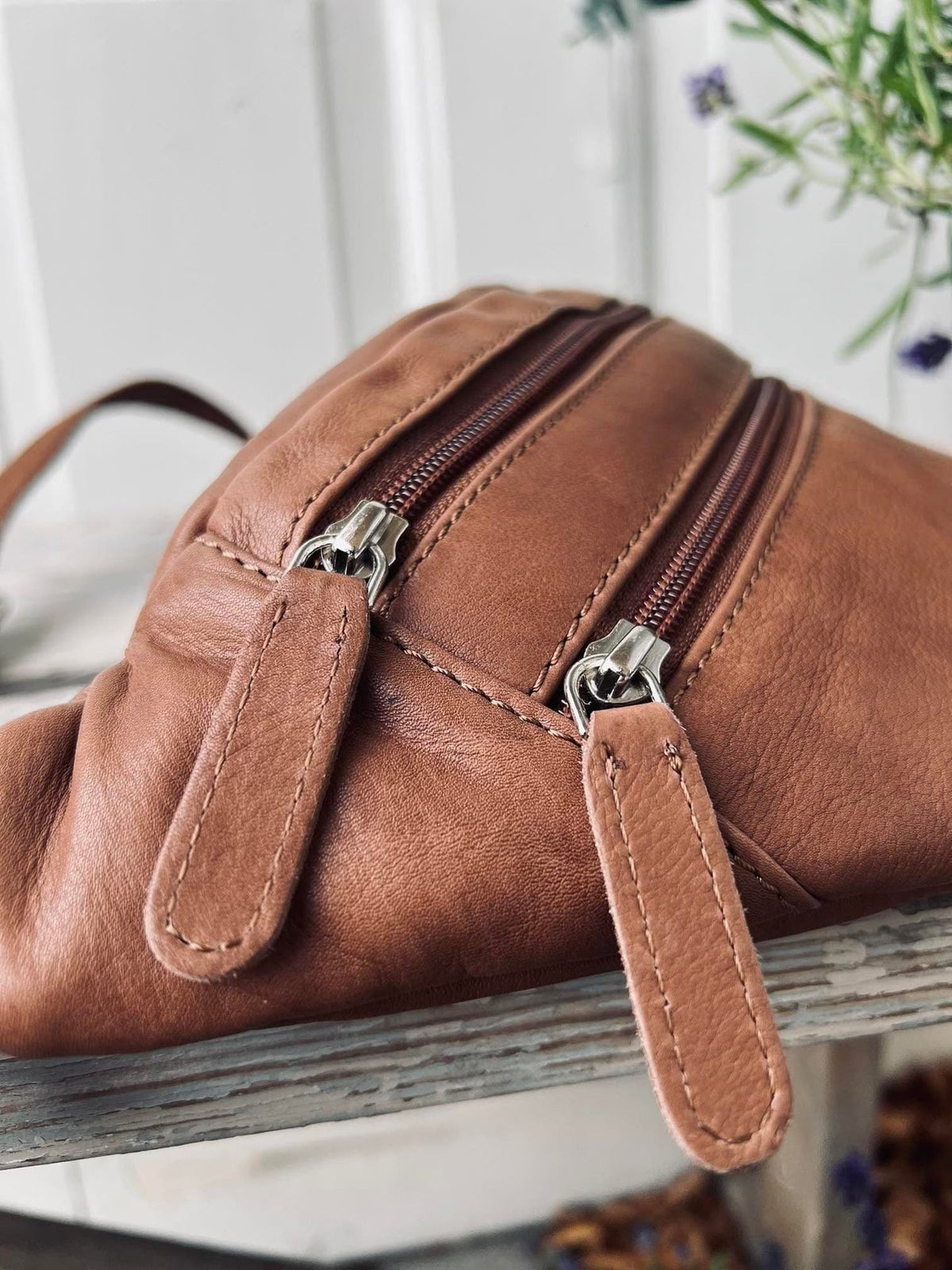 Bumbag LINA - Cognac / Brown - VIAMAJA.DK
