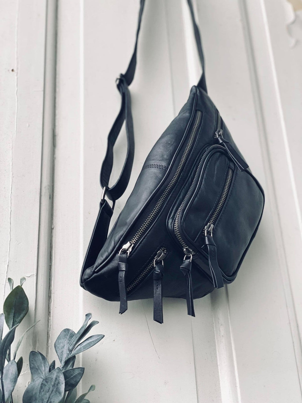 Bumbag - VINTAGE Black / Silver - VIAMAJA.DK