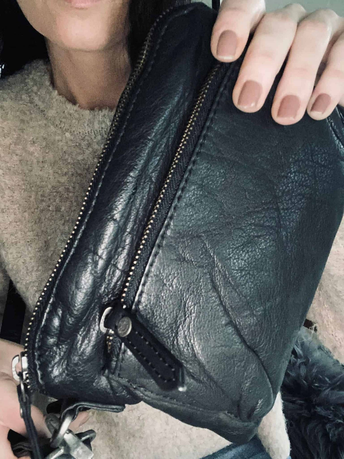 Clutch ALLIE - i vasket skindkvalitet - VIAMAJA.DK