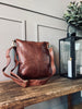 Cool crossbody MATRIX en cuir brandy souple