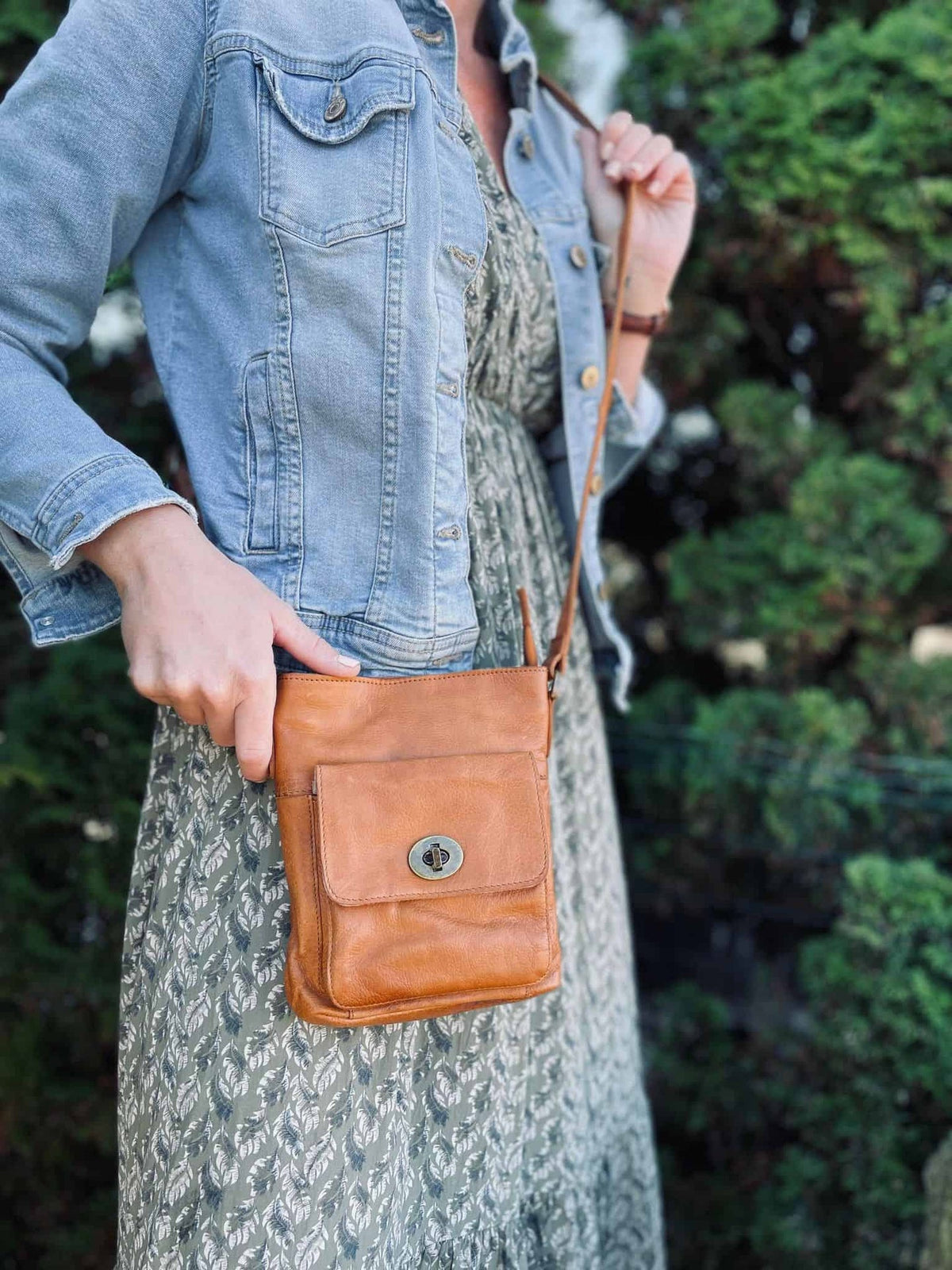 Crossbody MAY – Cognac - VIAMAJA.DK